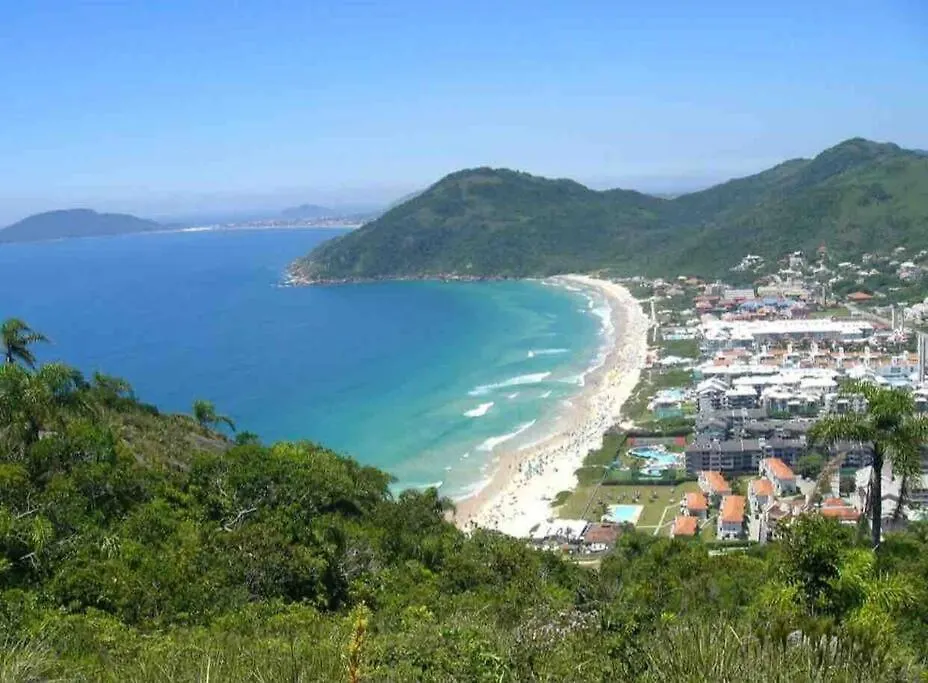 Apto Na Praia Brava Climatizado 100 Metros Do Mar location